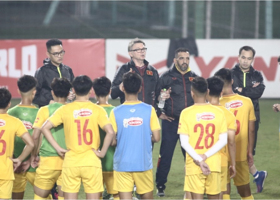HLV Philippe Troussier nói lời chia tay ĐT U23 Việt Nam 